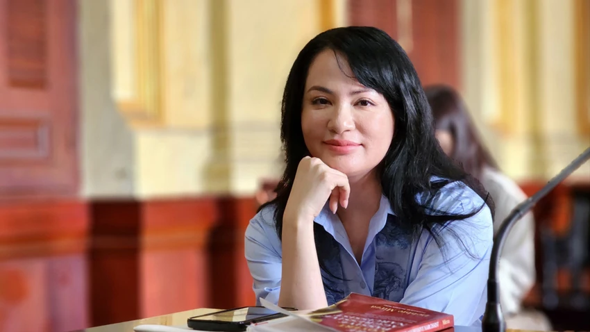 cựu siêu mẫu ngọc thuý kháng cáo