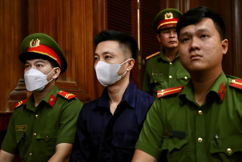 Ngọc Trinh bị tuyên phạt 1 năm tù nhưng cho hưởng án treo