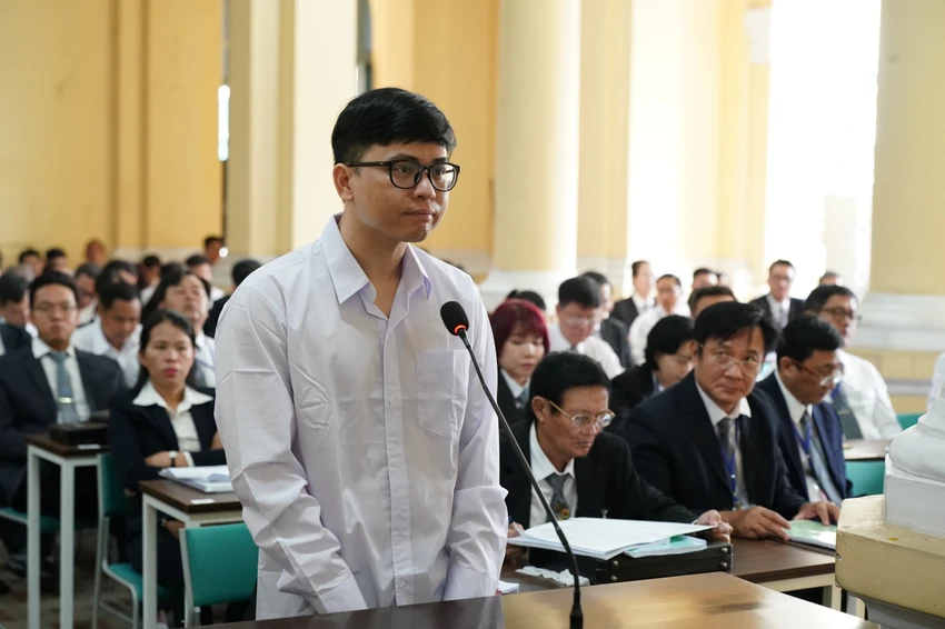 truong-khanh-hoang.JPG