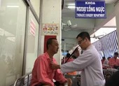Khám sức khỏe, tá hỏa phát hiện răng giả mắc ở cổ 4 năm 
