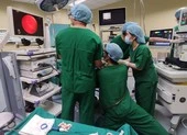 Cá sống chui vào miệng, thanh niên nguy kịch