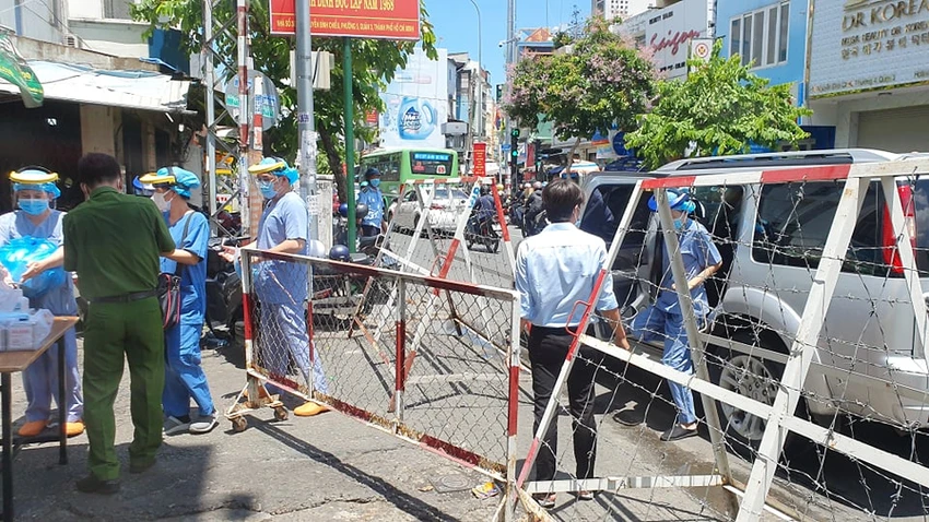Phong tỏa hẻm 287 Nguyễn Đình Chiểu vì ca nghi mắc COVID-19 ảnh 5 Phong tỏa hẻm 287 Nguyễn Đình Chiểu vì ca nghi mắc COVID-19 ảnh 5