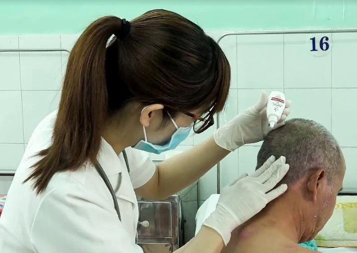 dieu-tri-benh-vay-nen điều trị bệnh vảy nến