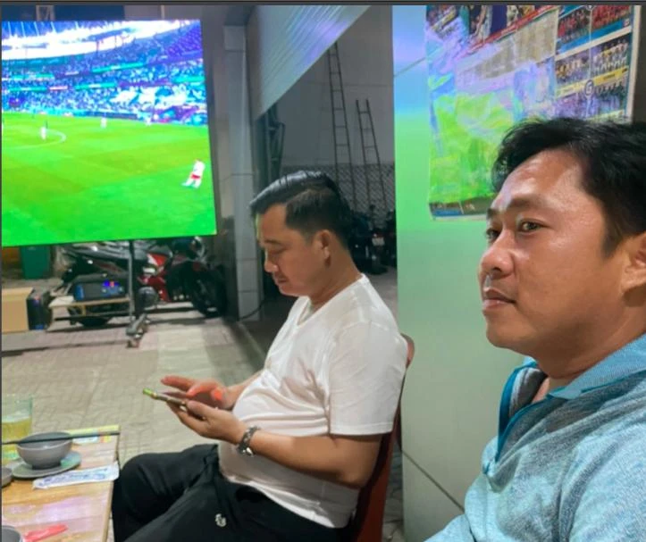 Hãy biết sức sức khỏe trong thời gian diển ra World Cup. Ảnh: TRẦN NGỌC Hãy biết sức sức khỏe trong thời gian diển ra World Cup. Ảnh: TRẦN NGỌC