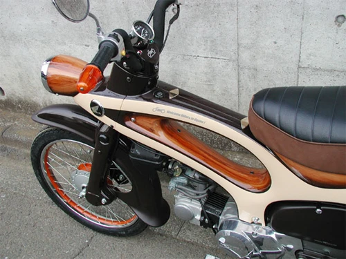 honda-super-cub-50-3-2176-1381804641.jpg