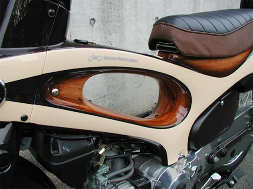 honda-super-cub-50-4-2887-1381804642.jpg