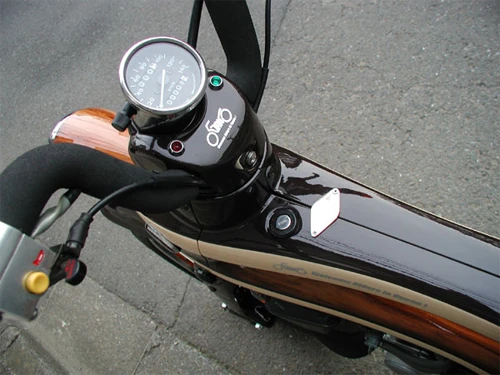 honda-super-cub-50-7-4573-1381804642.jpg