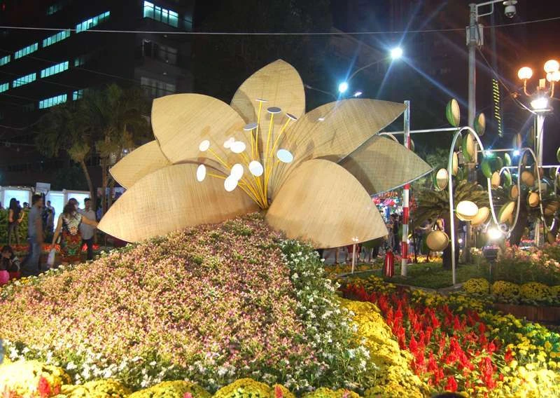 Khai mạc đường hoa Nguyễn Huệ 2014 ảnh 4 Khai mạc đường hoa Nguyễn Huệ 2014 ảnh 4