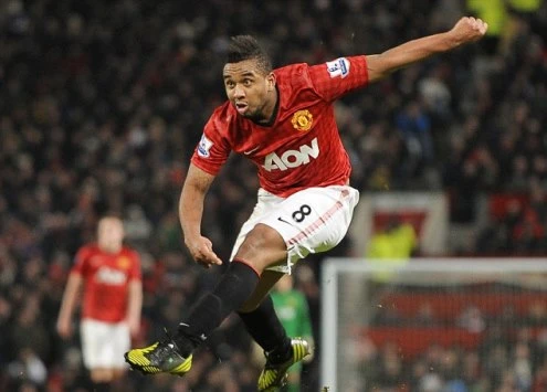 Anderson khi còn thi đấu cho Man Utd. article-0-16FB3DAA000005DC-880-1360-6231