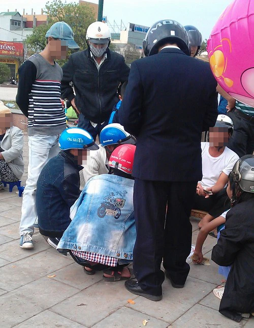 Đầu năm, bầu cua 'lên ngôi' ảnh 1 Đầu năm, bầu cua 'lên ngôi' ảnh 1