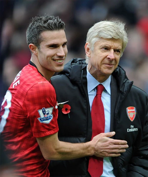 Van Persie không còn cảm thấy cuộc sống tươi đẹp ở Man Utd và đang mơ về "mái nhà xưa"với ông thầy Wenger từng đưa anh lên đỉnh cao. Van-Persie-2738-1391650111.jpg