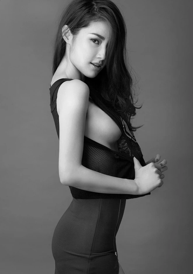 Diễm My đang tham dự cuộc thi Bước nhảy hoàn vũ 2014 và được giới chuyên môn cũng như khán giả đánh giá cao. Tuy vậy, năm nay, các đối thủ đều rất mạnh, nên cơ hội vào sâu của người đẹp 9X vẫn còn rất nhiều thách thức. Diễm My đang tham dự cuộc thi Bước nhảy hoàn vũ 2014 và được giới chuyên môn cũng như khán giả đánh giá cao. Tuy vậy, năm nay, các đối thủ đều rất mạnh, nên cơ hội vào sâu của người đẹp 9X vẫn còn rất nhiều thách thức.