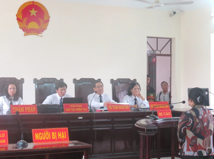 Tòa tuyên án tử hình bị cáo Lê Thị Hường ảnh 5 Tòa tuyên án tử hình bị cáo Lê Thị Hường ảnh 5