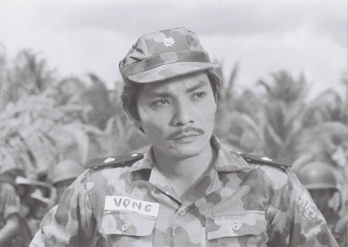Ván bài lật ngửa, Chánh Tín Ván bài lật ngửa, Chánh Tín