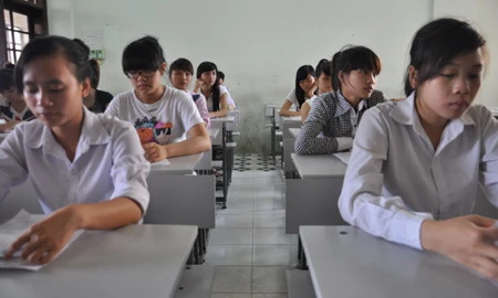 công lập, ngoài công lập, tuyển sinh, thí sinh, lợi nhuận