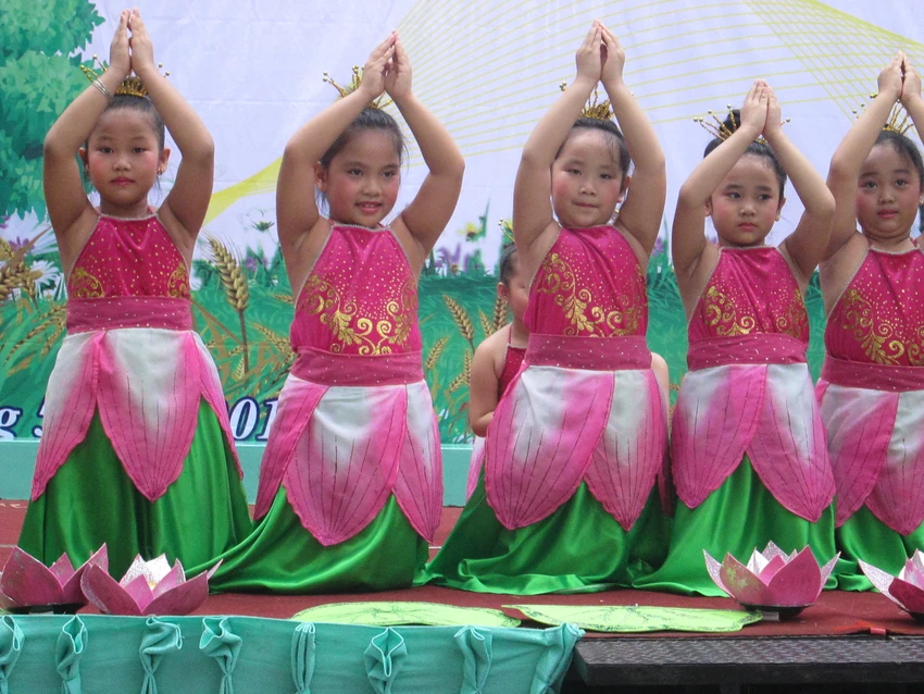 Ngộ nghĩnh nghe trẻ mầm non hát dân ca ảnh 9