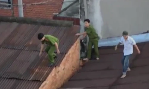 Công an bao vậy khu vực và truy bắt. 3-4184-1401770363.jpg