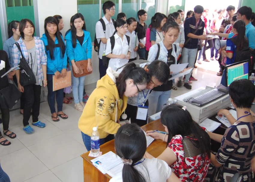 Nhiều sai sót trong ngày làm thủ tục thi ĐH đợt 2 ảnh 10 Nhiều sai sót trong ngày làm thủ tục thi ĐH đợt 2 ảnh 10