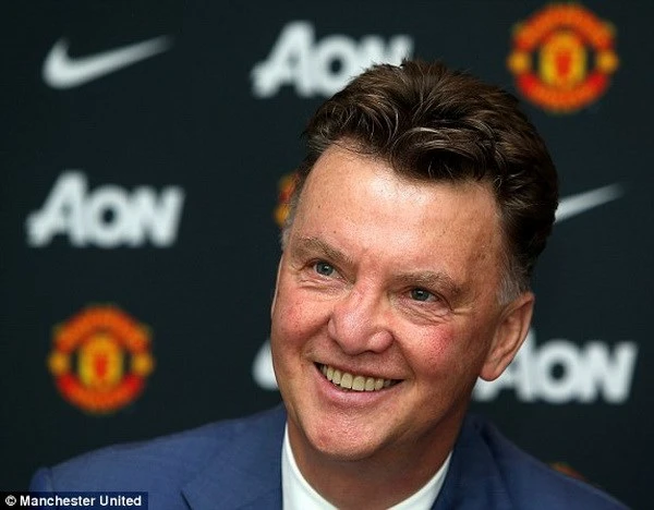 Vừa đến Old Trafford, Van Gaal đã gây sốc với "danh sách đen" ảnh 2 Vừa đến Old Trafford, Van Gaal đã gây sốc với "danh sách đen" ảnh 2