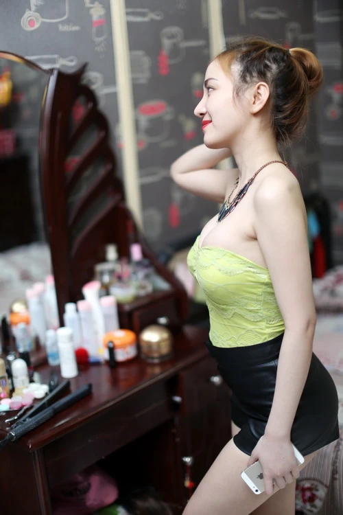 Cận cảnh một ngày làm việc của nữ DJ ảnh 9