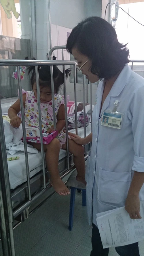 Nôn ói liên tục, bé 27 tháng tuổi 50 lần nhập viện ảnh 1 Nôn ói liên tục, bé 27 tháng tuổi 50 lần nhập viện ảnh 1