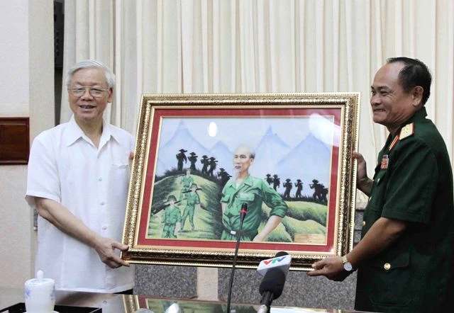 Tổng Bí thư Nguyễn Phú Trọng thăm và làm việc tại Cần Thơ ảnh 2 Tổng Bí thư Nguyễn Phú Trọng thăm và làm việc tại Cần Thơ ảnh 2