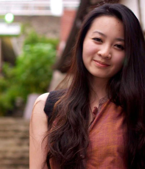 Ngô Thanh Hiên, con gái GS Ngô Bảo Châu hiện học tại ĐH Chicago, Mỹ chia sẻ, thời phổ thông chỉ phải học 6-7 môn theo kiểu cuốn chiếu. Ảnh: NVCC. ngo-thanh-hien1-2859-1408166655.jpg