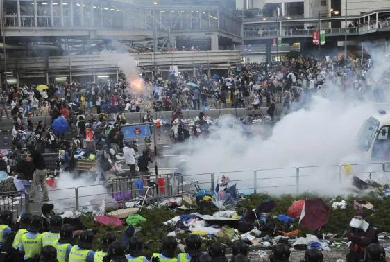 Biểu tình tại Hong Kong: Trung tâm tài chính hay ‘chiến trường’? ảnh 3 Biểu tình tại Hong Kong: Trung tâm tài chính hay ‘chiến trường’? ảnh 3