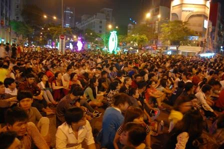 TP.HCM đón năm mới 2015 bằng màn pháo hoa hoành tráng ảnh 1 TP.HCM đón năm mới 2015 bằng màn pháo hoa hoành tráng ảnh 1