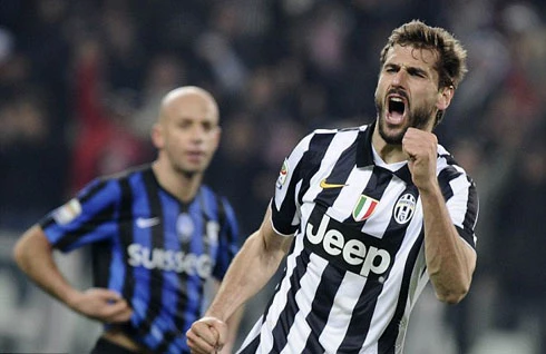 Llorente ghi bàn gỡ hòa cho Juventus. Ảnh:Reuters. llorente-8543-1424479024.jpg