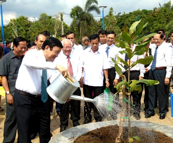 Khánh thành dự án Tân Hóa-Lò Gốm: Hồi sinh một dòng kênh ảnh 2 Khánh thành dự án Tân Hóa-Lò Gốm: Hồi sinh một dòng kênh ảnh 2