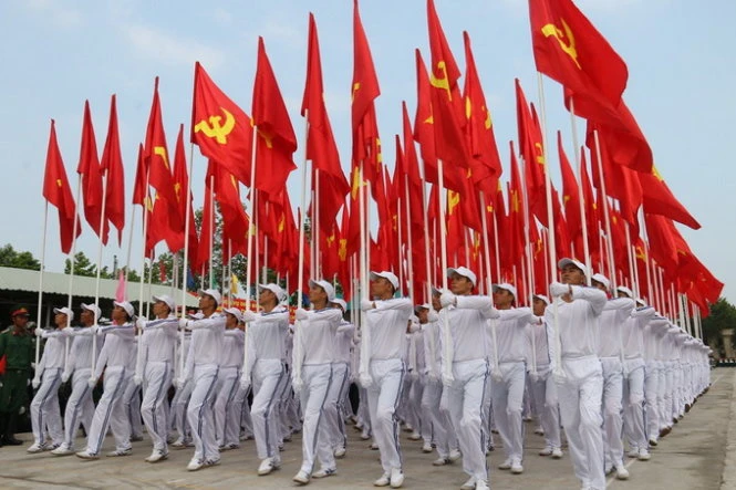 Khối Hồng kỳ -Ảnh: Tiến Long Khối Hồng kỳ -Ảnh: Tiến Long