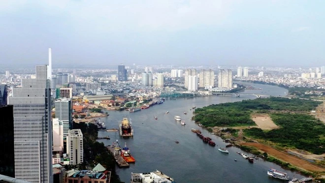 Những vị trí thưởng thức pháo hoa tại tòa nhà Bitexco là đường Hàm Nghi, Tôn Đức Thắng, Võ Văn Kiệt, Nguyễn Huệ, vòng xoay Quách Thị Trang (quận 1), Nguyễn Tất Thành, Bến Vân Đồn (quận 4), bờ sông Sài Gòn, công viên trên hầm vượt sông và cầu Thủ Thiêm (quận 2).Ảnh: Trường Nguyên. Giàn pháo hoa sẽ khai hỏa trên tòa nhà cao nhất Sài Gòn