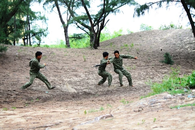 Những màn khổ luyện của lực lượng đặc công nước 'xuất quỷ nhập thần' ảnh 10