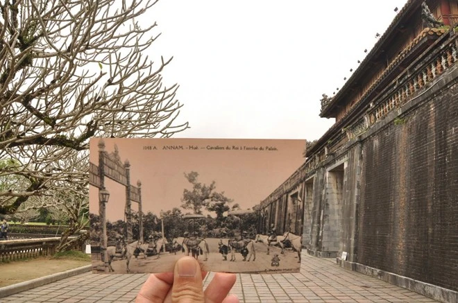 Quân lính bên ngoài kinh thành Huế cuối thập niên 40 của thế kỷ 20. Ảnh Việt Nam xưa và nay trên báo Mỹ