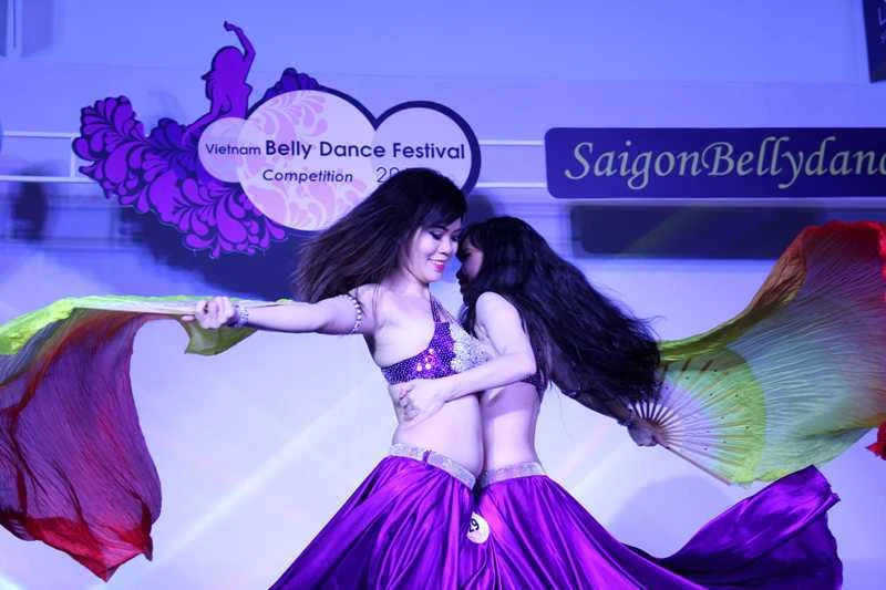 Vẻ đẹp nóng bỏng của vũ công Belly Dance ảnh 2