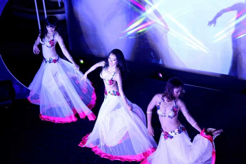 Vẻ đẹp nóng bỏng của vũ công Belly Dance ảnh 5