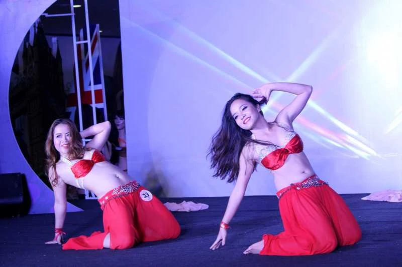 Vẻ đẹp nóng bỏng của vũ công Belly Dance ảnh 1