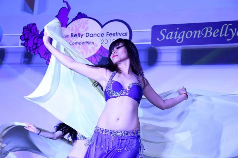Vẻ đẹp nóng bỏng của vũ công Belly Dance ảnh 10