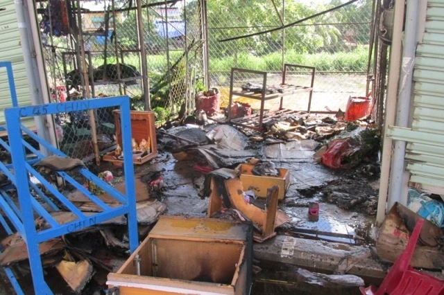 Cháy chợ Nông sản Thủ Đức, 6 ki ốt bị hư hỏng nặng ảnh 3 Cháy chợ Nông sản Thủ Đức, 6 ki ốt bị hư hỏng nặng ảnh 3