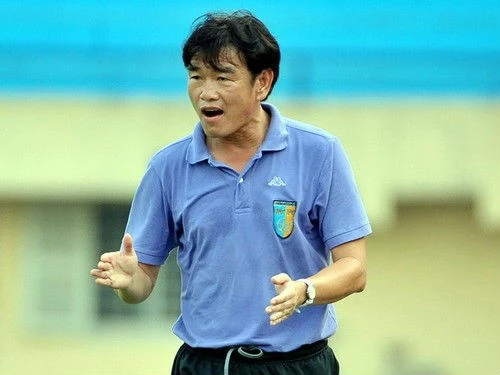 HLV Phan Thanh Hùng nhận lương bao nhiêu ở Than Quảng Ninh? ảnh 1 HLV Phan Thanh Hùng nhận lương bao nhiêu ở Than Quảng Ninh? ảnh 1