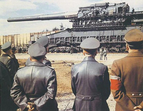 Khẩu pháo siêu khủng của trùm phát xít Hitler ảnh 1 Khẩu pháo siêu khủng của trùm phát xít Hitler ảnh 1