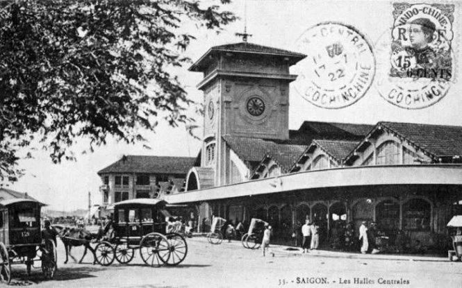 Một cô gái đánh cọp ngay lễ mở chợ Bến Thành 1914 ảnh 1