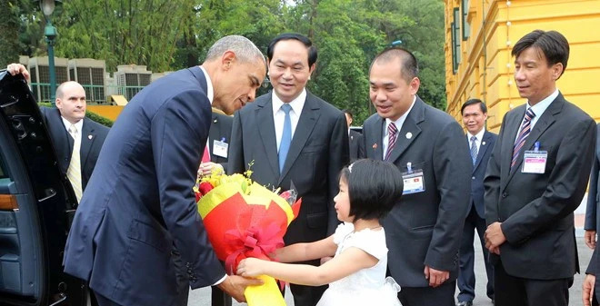 Tổng hợp những hình ảnh bình dị của Tổng thống Obama ảnh 11