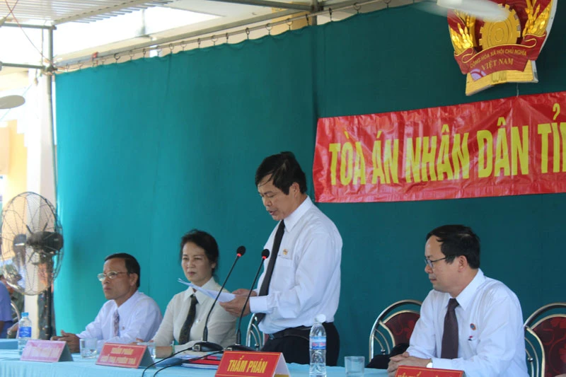 Tử hình kẻ giết vợ, giết luôn tình địch ảnh 2 Tử hình kẻ giết vợ, giết luôn tình địch ảnh 2