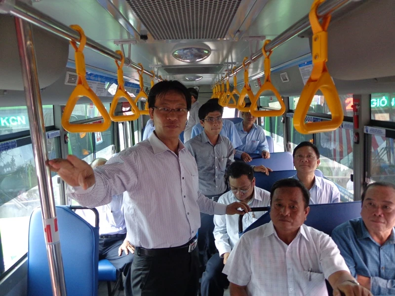 Xe buýt chuẩn đã về 18 thôn vườn trầu ảnh 3 Xe buýt chuẩn đã về 18 thôn vườn trầu ảnh 3