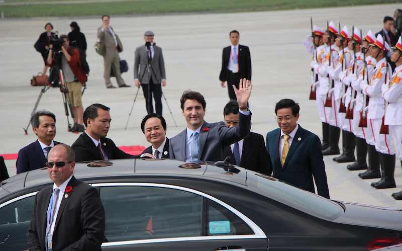 Thủ tướng Canada và Singapore đã tới Đà Nẵng ảnh 6