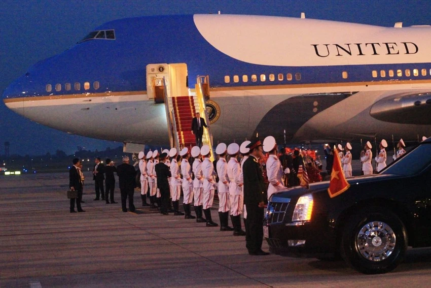 Chùm ảnh Tổng thống Donald Trump tới Hà Nội ảnh 5 Chùm ảnh Tổng thống Donald Trump tới Hà Nội ảnh 5