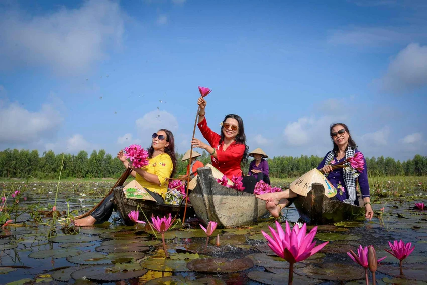 Làng nổi Tân Lập - Mộc Hóa điểm du lịch đồng quê Làng nổi Tân Lập - Mộc Hóa điểm du lịch đồng quê