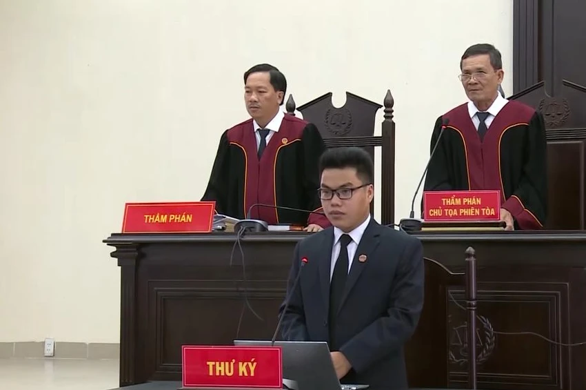 Các phiên tòa xét xử trực tuyến thực hiện đúng với chủ trương cải cách tư pháp. Các phiên tòa xét xử trực tuyến thực hiện đúng với chủ trương cải cách tư pháp.